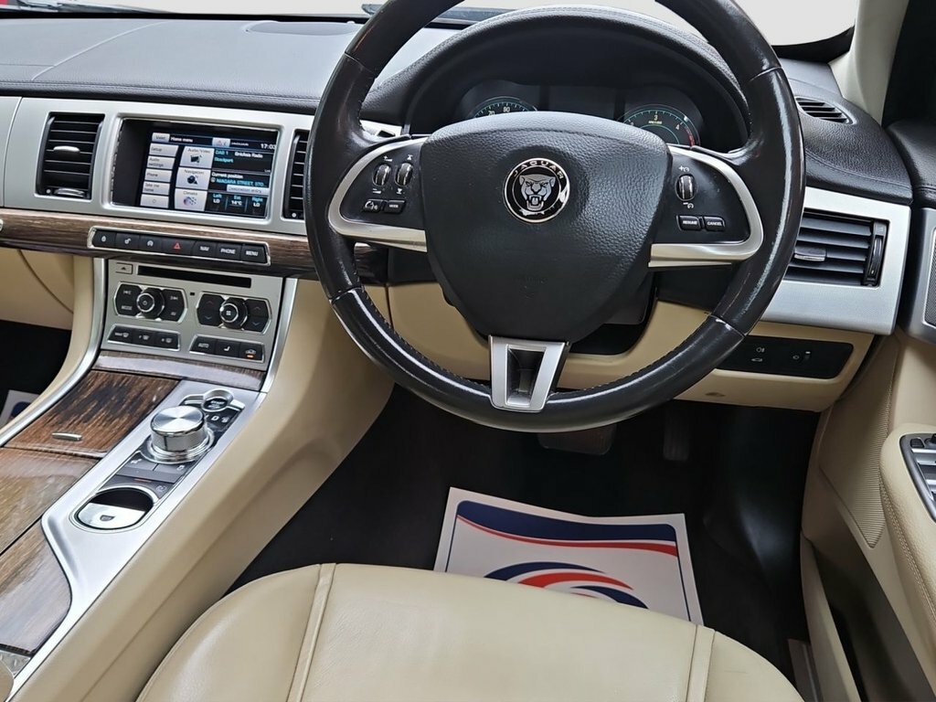 Jaguar XF 2.2L Luxury RK15WHT Grey #4
