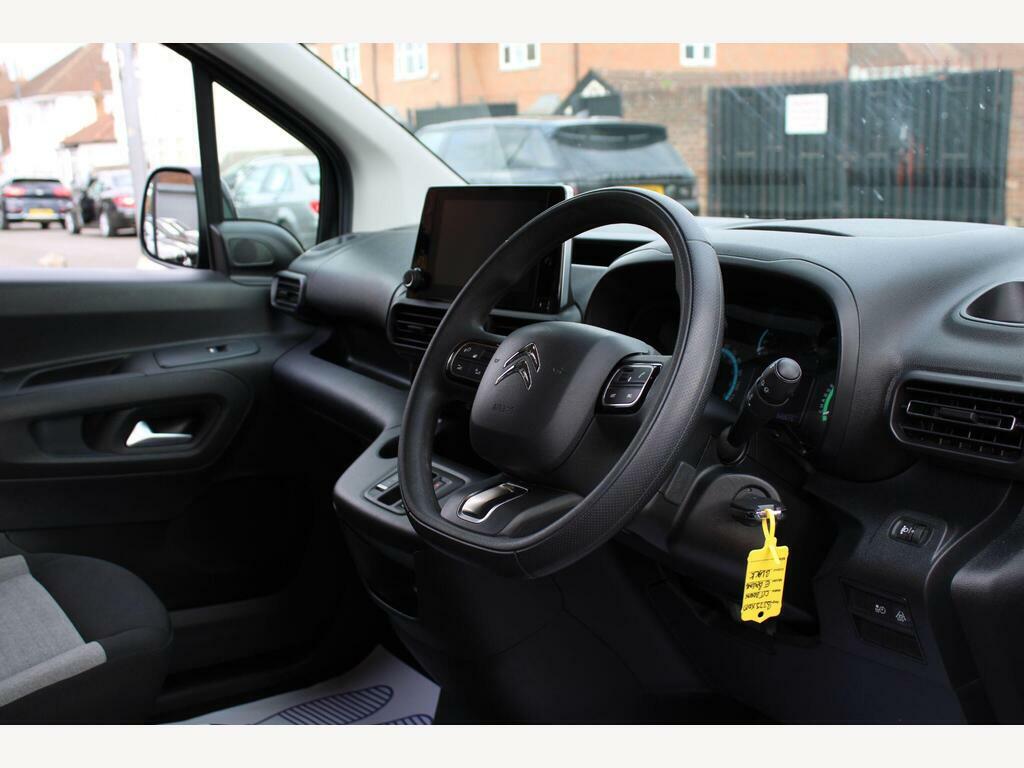 Citroen e-Berlingo 50Kwh Feel XL  Black #4