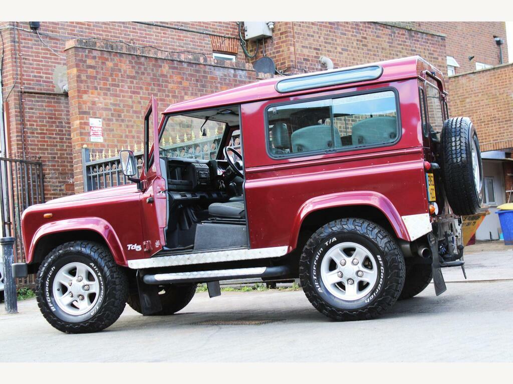 Land Rover Defender 90 2.5 Td5 County Station Wagon EN52HZC Red #5