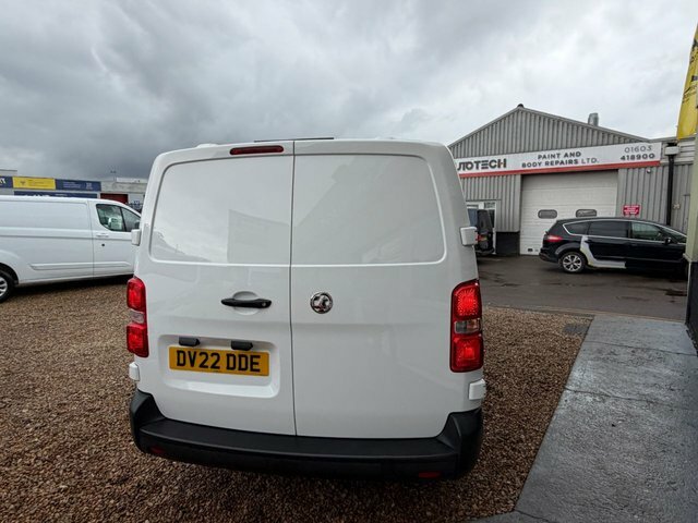 Vauxhall Vivaro Turbo D 2900 Dynamic DV22DDE White #4