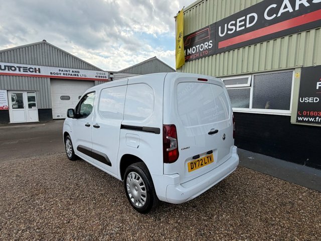 Vauxhall Combo Turbo D 2300 Sportive DY72LTV White #6