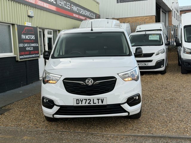 Vauxhall Combo Turbo D 2300 Sportive DY72LTV White #5