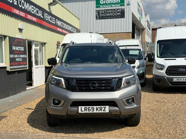 Nissan Navara Dci Tekna Pickup Double LR69KRZ Grey #2