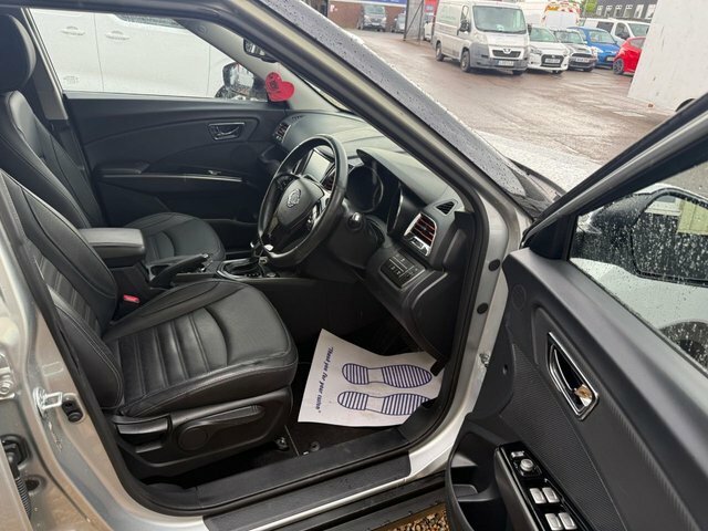 SsangYong Tivoli XLV Ultimate Suv Silver #3