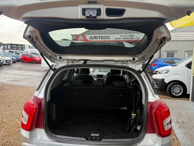 SsangYong Tivoli XLV Ultimate Suv Silver #4
