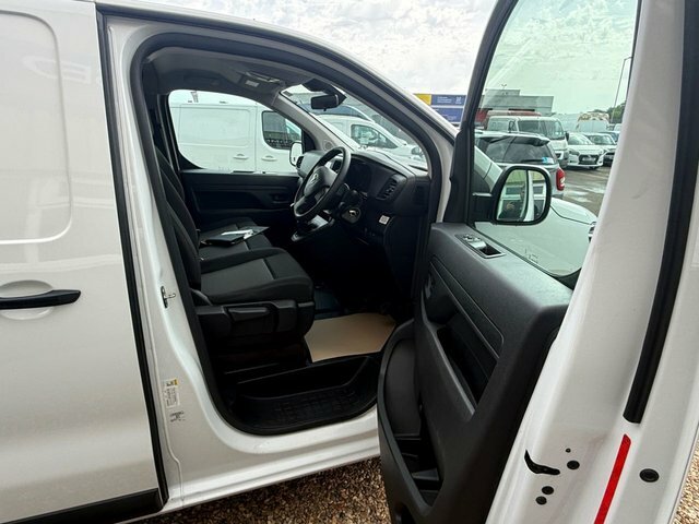 Toyota PROACE Icon Medium Panel Van White #3