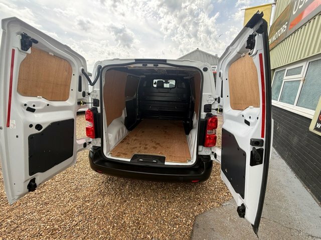 Toyota PROACE Icon Medium Panel Van White #5