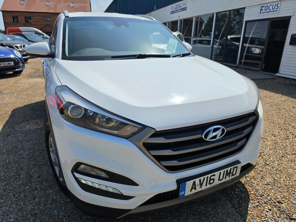 Hyundai Tucson 2L Se Nav AV16UMD White #3