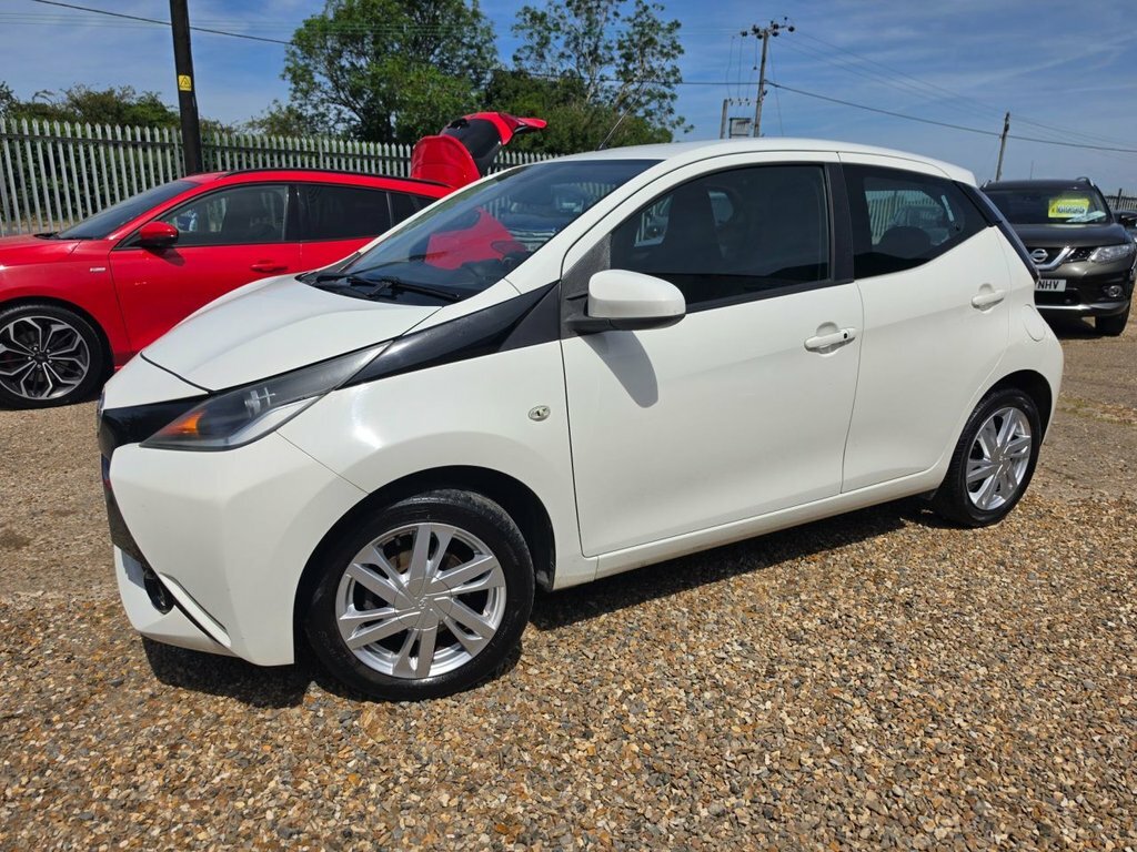Toyota Aygo 1L X-pression WD14MYM White #4