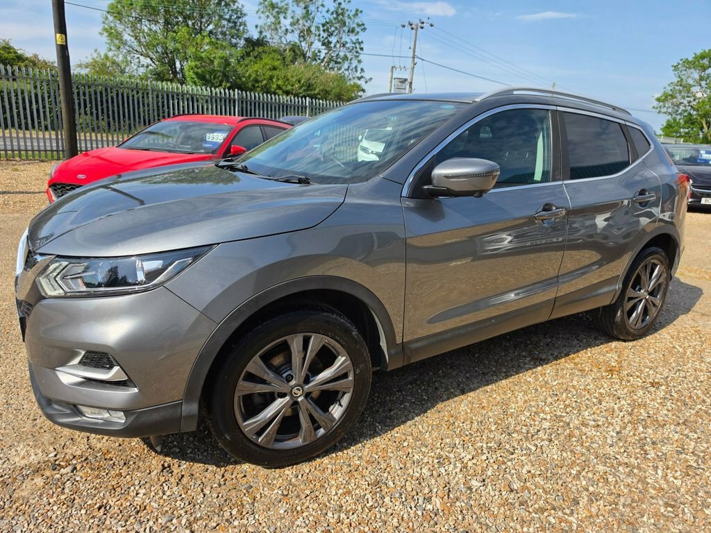 Nissan Qashqai 1.2L N-connecta Grey