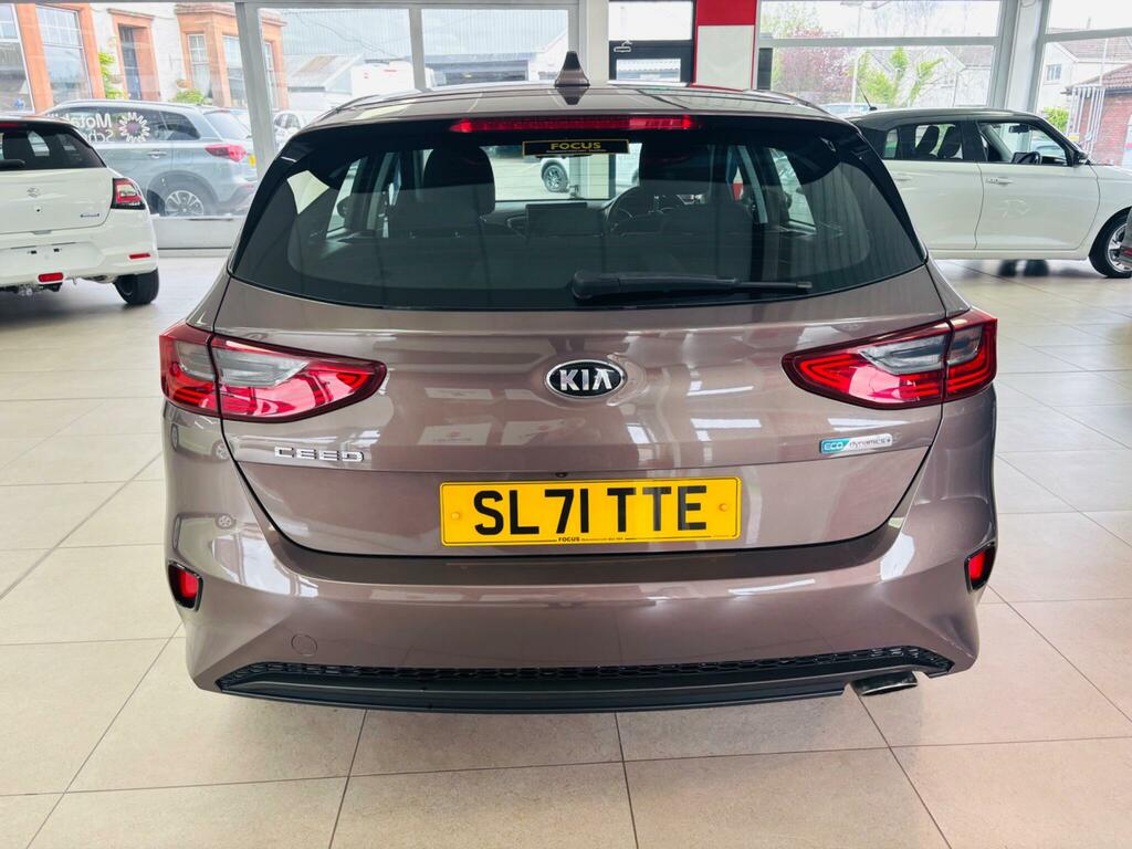 Kia Ceed 1.6 Crdi Mhev 2 Nav Euro 6 Ss Brown #6