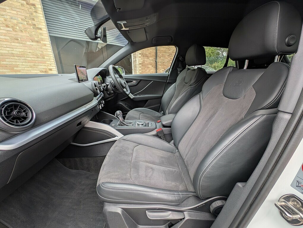 Audi SQ2 Tfsi White #3