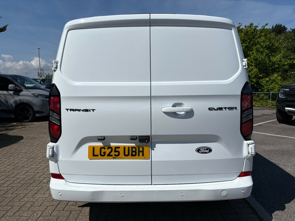 Ford Transit Custom 2.0 Ecoblue 136Ps H1 Van Limited LG25UBH White #6
