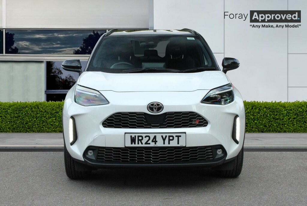 Toyota Yaris Cross 1.5 Hybrid Gr Sport Cvt WR24YPT White #2