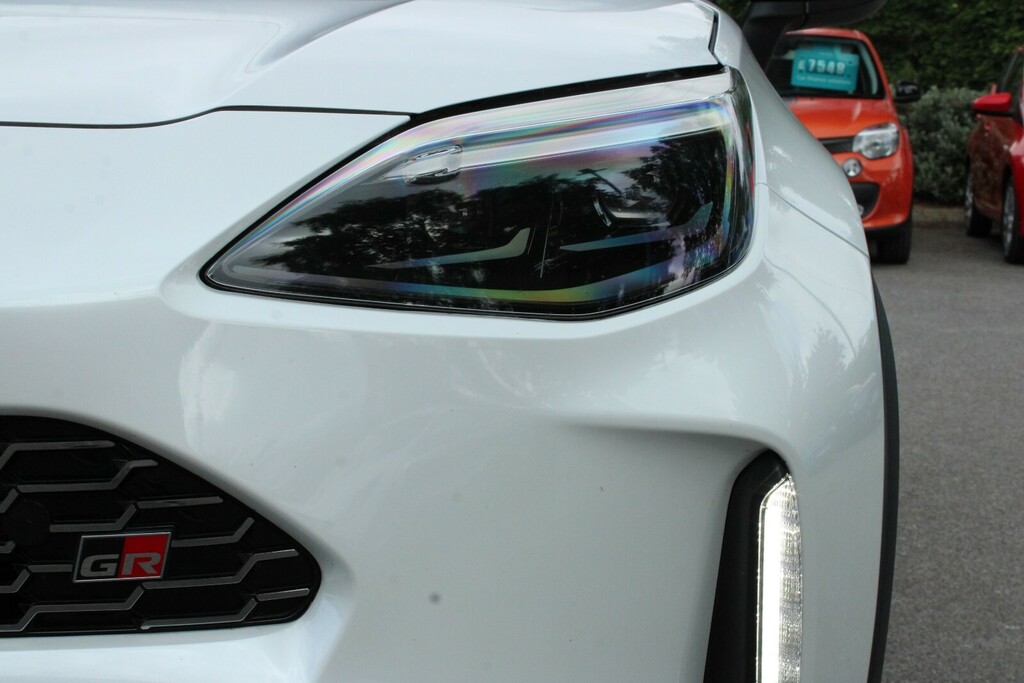 Toyota Yaris Cross 1.5 Hybrid Gr Sport Cvt WR24YPT White #6