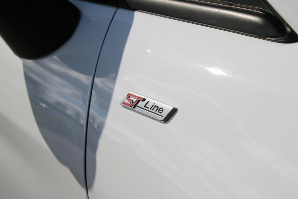 Ford Fiesta 1.0 Ecoboost Hybrid Mhev 125 St-line X KO23BHL White #5