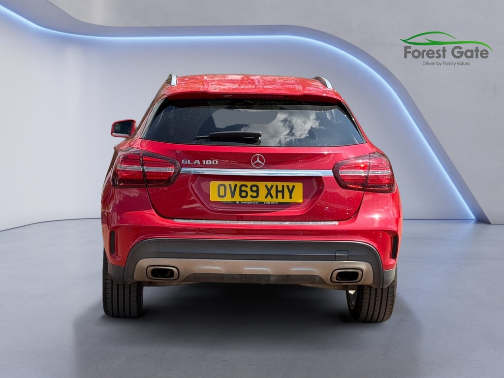 Mercedes-Benz GLA Class 1.6 Gla180 Amg Line Edition Suv 7G-dct OV69XHY Red #5