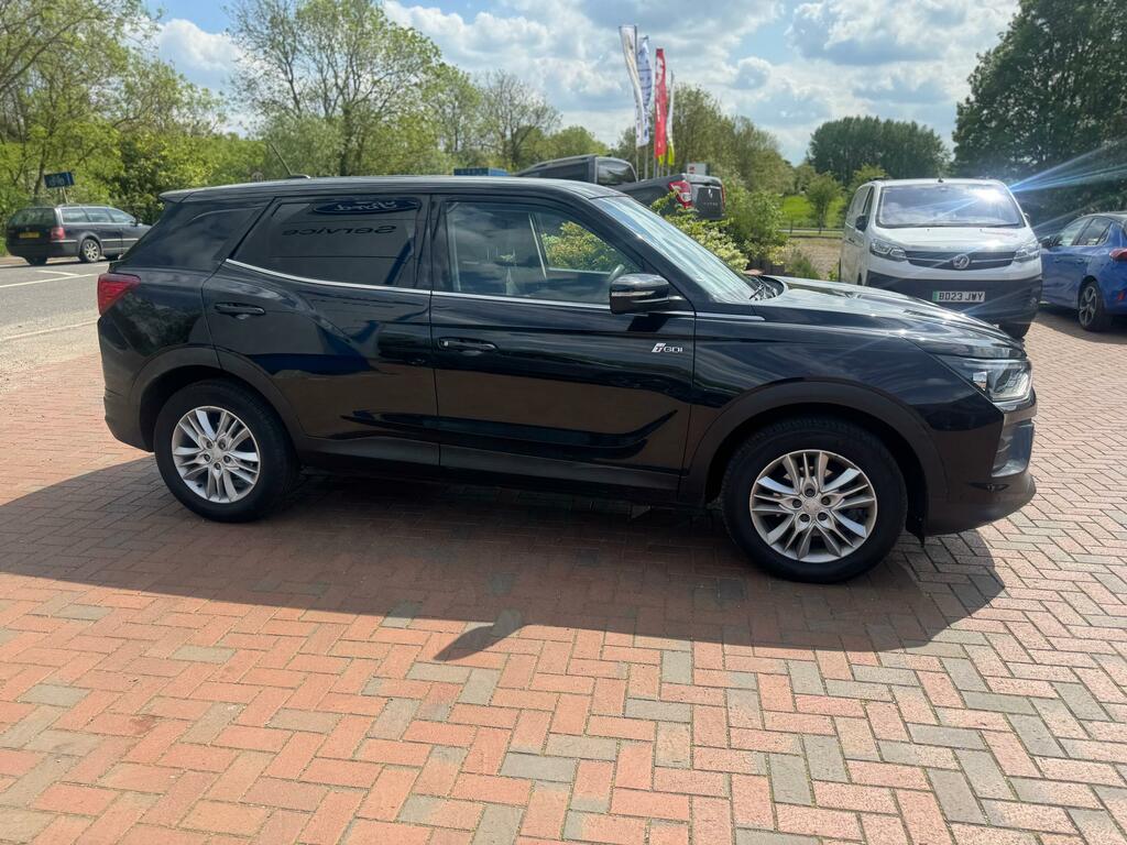 SsangYong Korando Ventura VGZ4772 Black #6