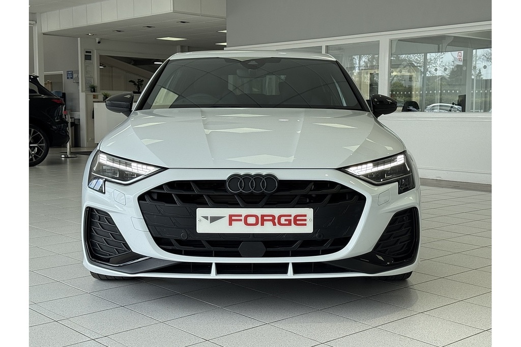 Audi A3 1.5 Tfsi 35 Black Edition S Tronic 150 Ps FH24SXY White #2