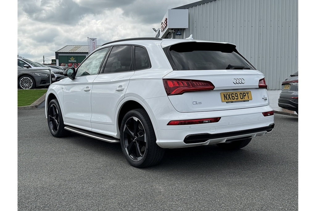 Audi Q5 2.0 Tdi 40 Black Edition S Tronic Quattro 1 NX69OPT White #6