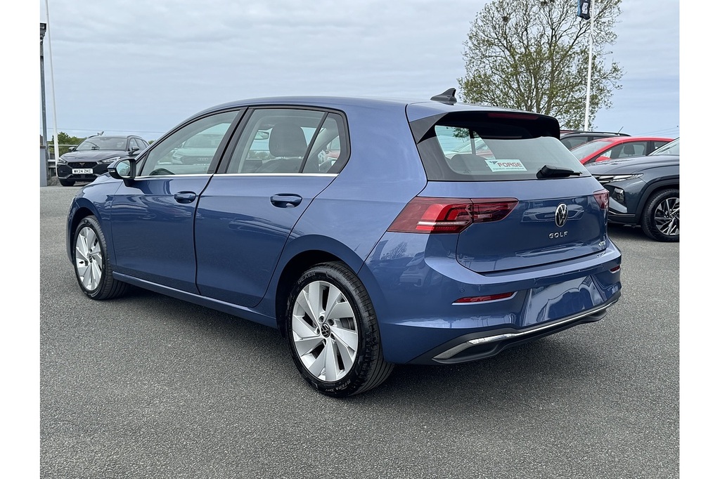 Volkswagen Golf Etsi Mhev Style Hatchback Hybrid Dsg 150 Ps AK75FTJ Blue #6