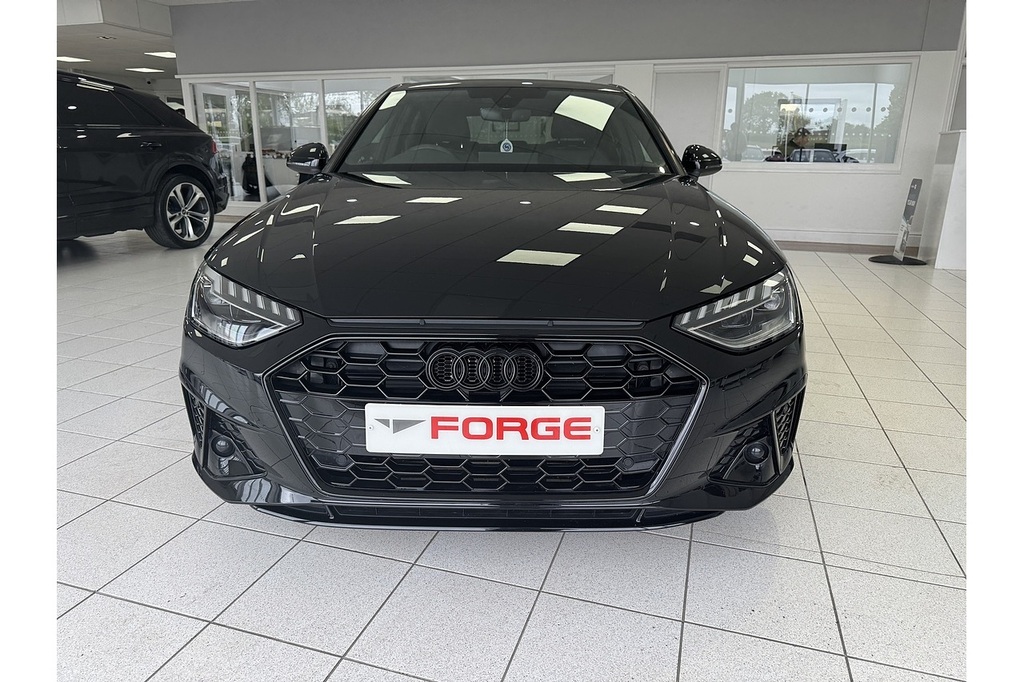 Audi A4 2.0 Tfsi 35 Black Edition Saloon S Tron Black