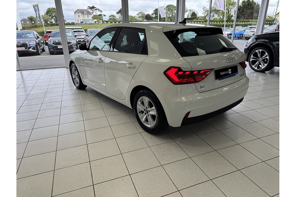 Audi A1 Sportback Technik Tfsi 1.0 Hatchback U RJ72KAK White #3