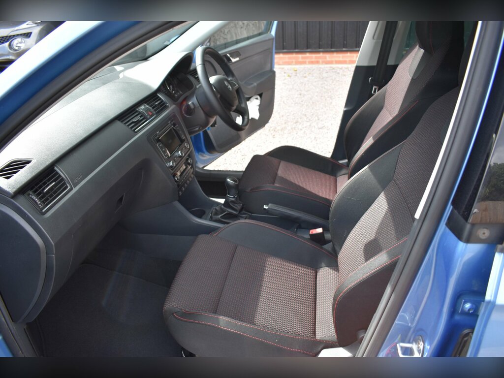 Skoda Rapid 1.6 Tdi Elegance Euro 5 Blue #14