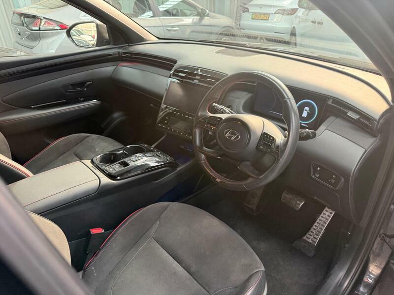 Hyundai Tucson 1.6-h-t-gdi-n-line-auto-euro-6-ss-5dr BJ72CZZ Black #3