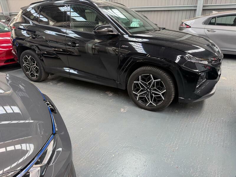Hyundai Tucson 1.6-h-t-gdi-n-line-auto-euro-6-ss-5dr Black