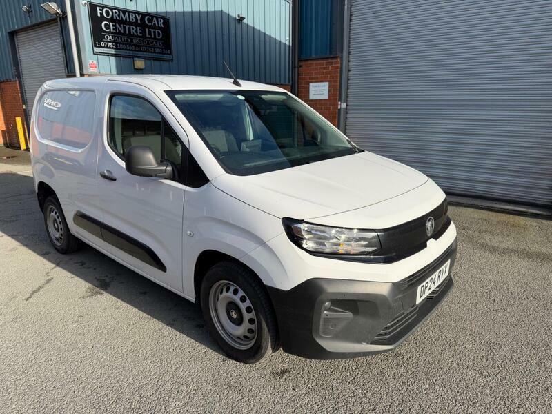 Vauxhall Combo 1.5-Turbo-d-2300-prime-panel-van-swb-euro-6-ss- 