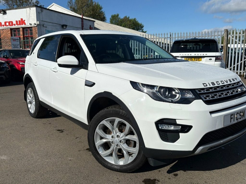 Land Rover Discovery Sport 2L Hse SN17ZBV White #4