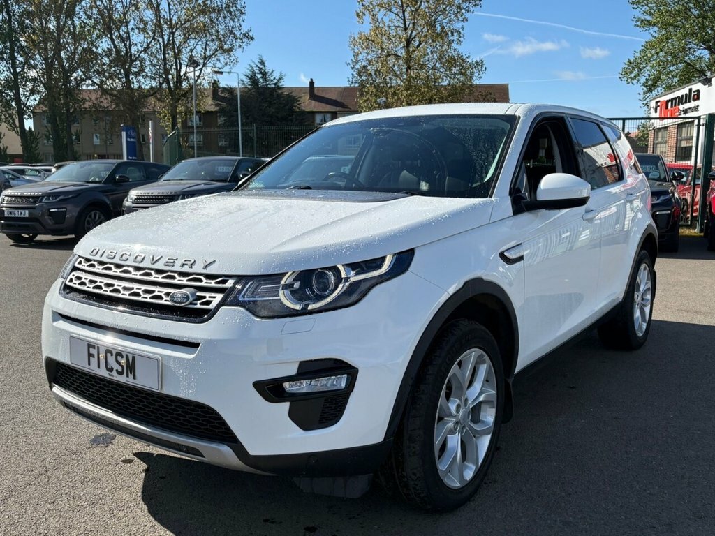 Land Rover Discovery Sport 2L Hse SN17ZBV White #2