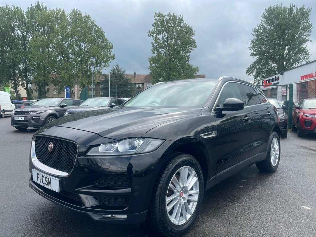 Jaguar F-Pace 2L Portfolio OV19TEY Black #3