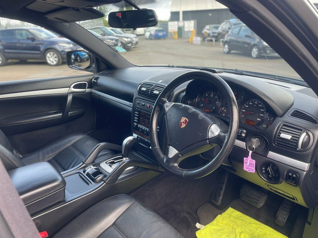 Porsche Cayenne Cayenne  #25