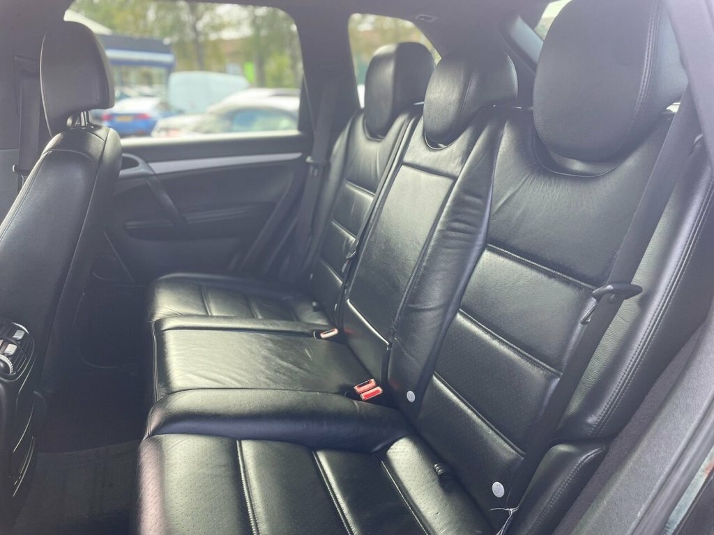 Porsche Cayenne Cayenne  #33