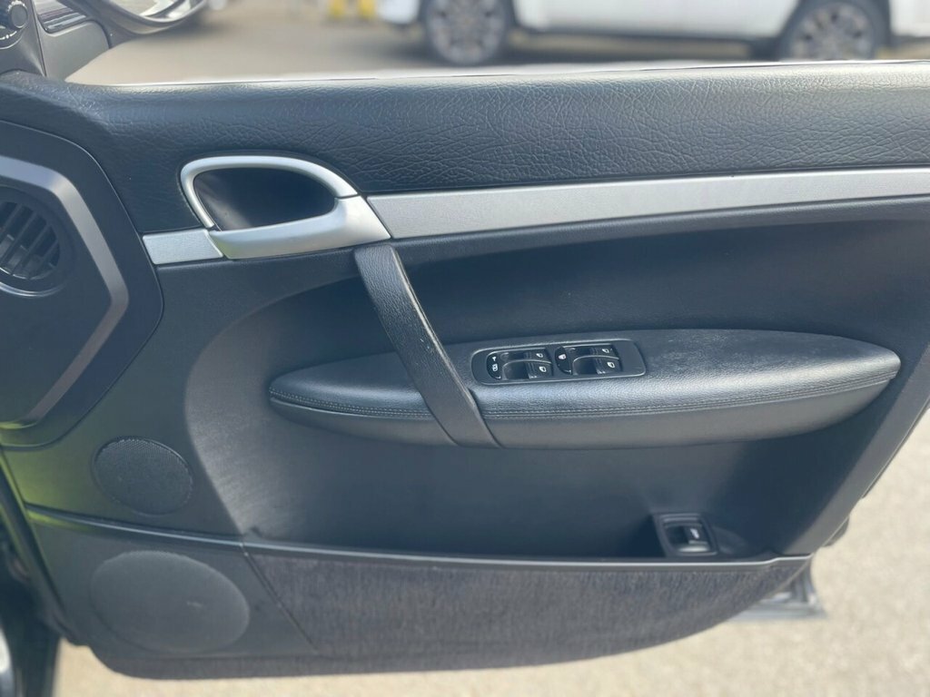 Porsche Cayenne Cayenne  #26