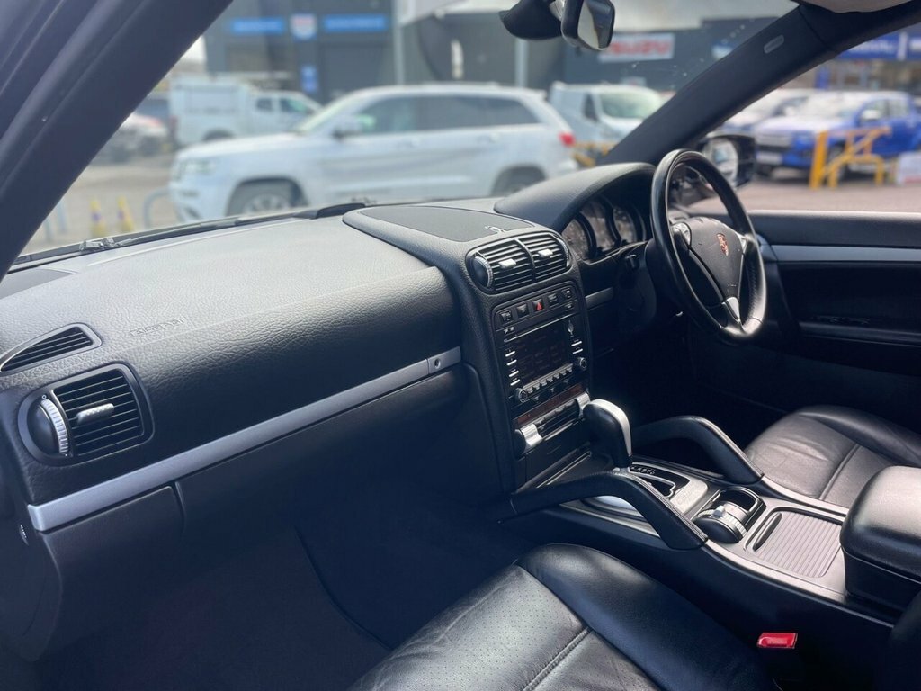 Porsche Cayenne Cayenne  #21