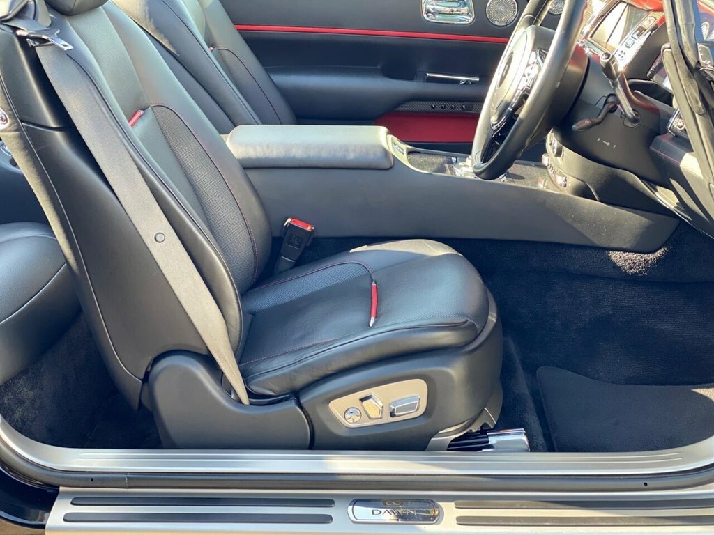 Rolls-Royce Dawn Black #18