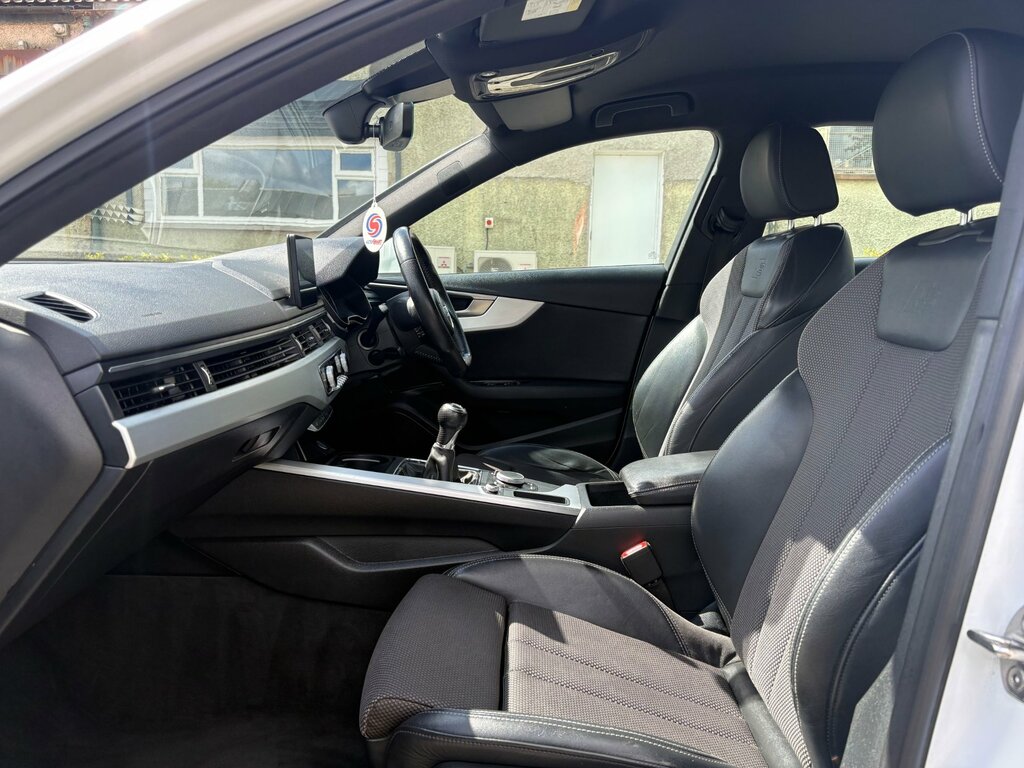 Audi A4 2.0 Tdi Ultra Sport Saloon Euro MK66HRZ White #6