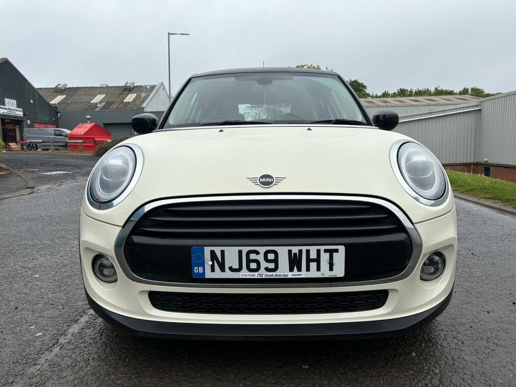 Mini Hatch 1.5 Cooper Classic Hatchback Eur NJ69WHT White #2