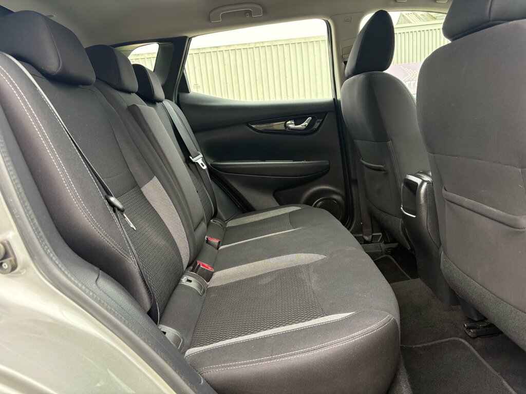 Nissan Qashqai 1.5 Dci Acenta Premium Suv Euro SH68RZU Silver #5