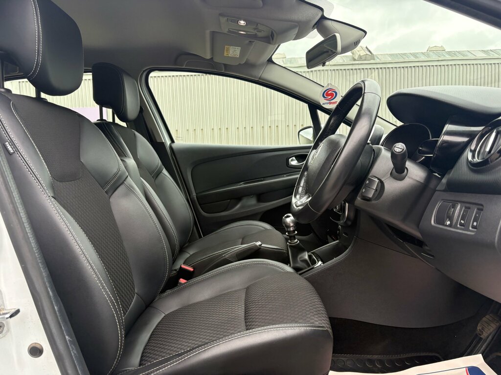 Renault Clio 1.5 Dci Dynamique S Nav Hatchback Manua LR17SVP White #4