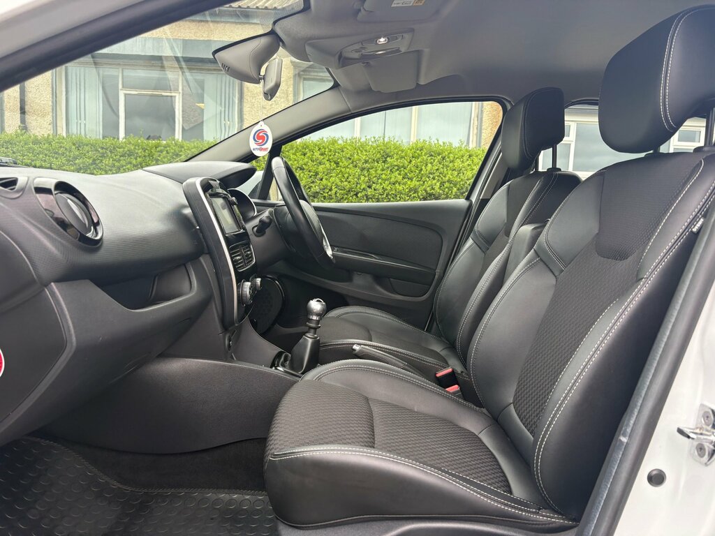 Renault Clio 1.5 Dci Dynamique S Nav Hatchback Manua LR17SVP White #6