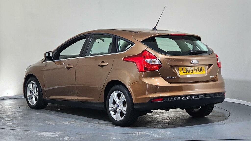Ford Focus Hatchback 1.6 Tdci Econetic Zetec Euro 5 Ss LN13HXM Brown #4