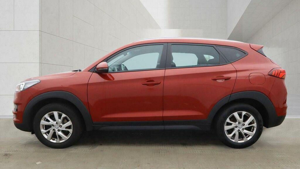 Hyundai Tucson Suv 1.6 Gdi Se Nav Euro 6 Ss 201868 EJ68VLZ Red #6