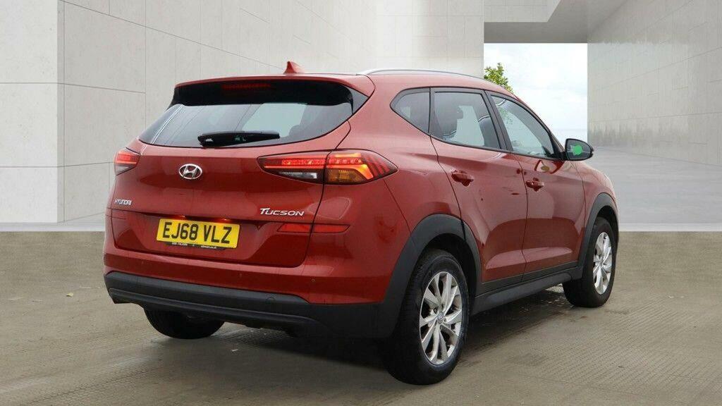 Hyundai Tucson Suv 1.6 Gdi Se Nav Euro 6 Ss 201868 EJ68VLZ Red #4