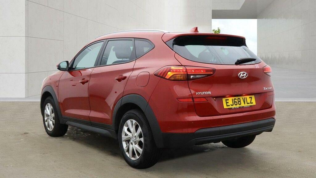 Hyundai Tucson Suv 1.6 Gdi Se Nav Euro 6 Ss 201868 EJ68VLZ Red #3