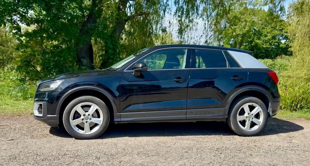 Audi Q2 Suv GU18RNN Black #4
