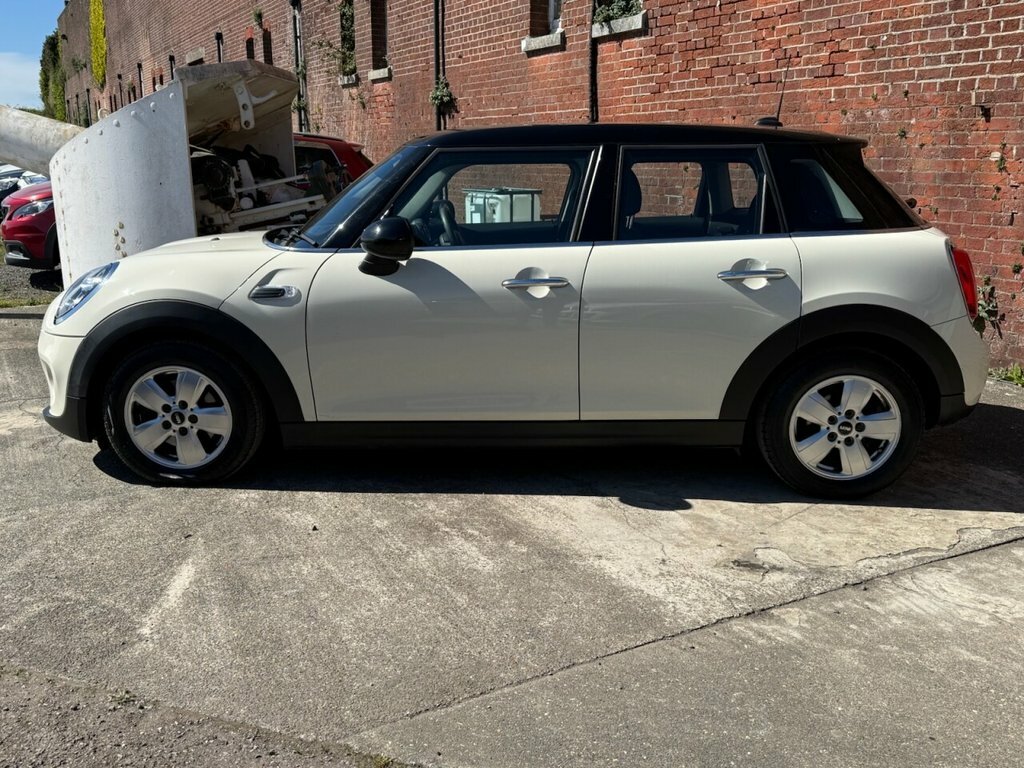 Mini Hatch 1.5L Cooper SJ68GVD White #3